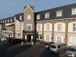 thumbnail: Exterior