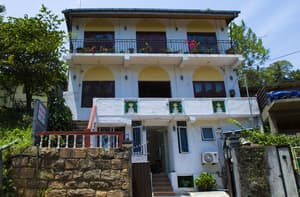 thumbnail: Front of property