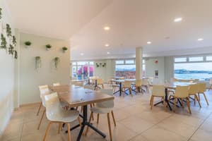 thumbnail: Restaurant
