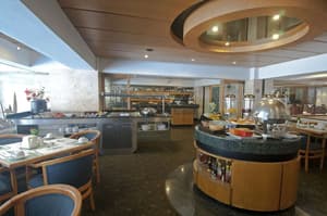 thumbnail: Breakfast area