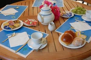 thumbnail: Breakfast area