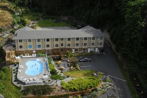 thumbnail: Exterior