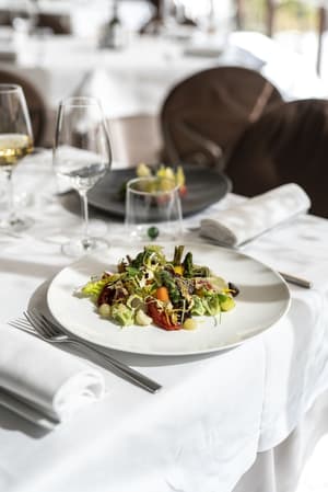 thumbnail: Restaurant