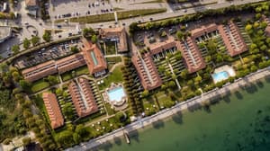 thumbnail: Exterior