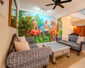 thumbnail: Lobby sitting area