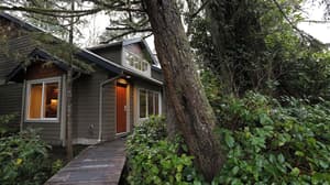 thumbnail: Exterior