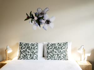 thumbnail: Interior detail