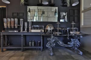 thumbnail: Breakfast area