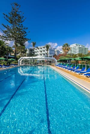 thumbnail: Indoor/outdoor pool