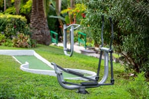 thumbnail: Mini-golf