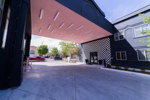 thumbnail: Exterior