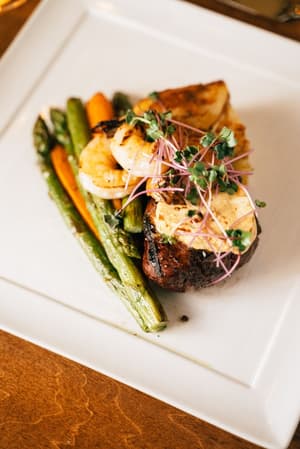 thumbnail: Restaurant