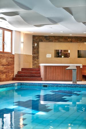 thumbnail: Indoor pool