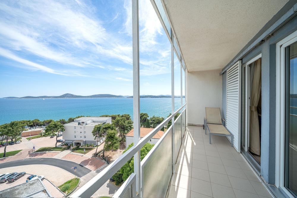 Beach/ocean view