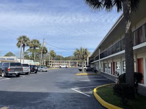 thumbnail: Exterior