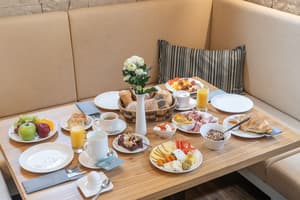 thumbnail: Breakfast buffet