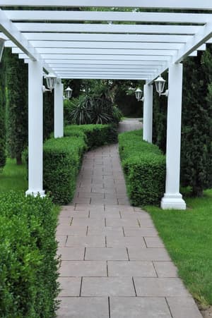 thumbnail: Property grounds
