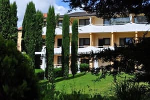 thumbnail: Exterior detail