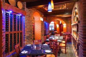 thumbnail: Restaurant