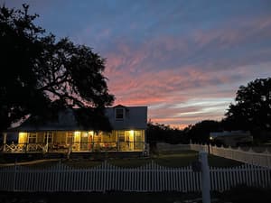 thumbnail: Front of property