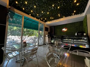 thumbnail: Restaurant