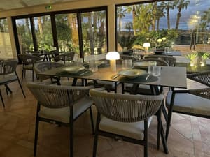 thumbnail: Restaurant