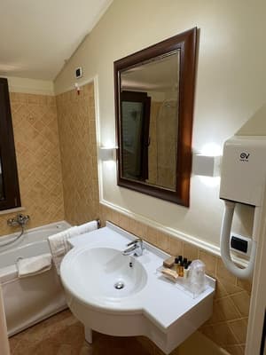 thumbnail: Bathroom