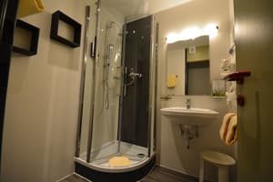 thumbnail: Bathroom shower