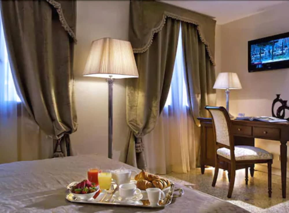 Room service - dining