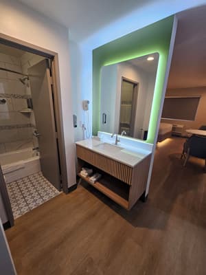 thumbnail: Bathroom