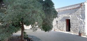 thumbnail: Courtyard