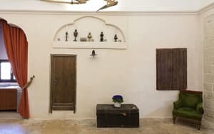 thumbnail: Interior
