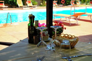 thumbnail: Outdoor dining