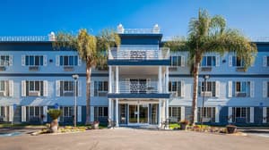 thumbnail: Exterior