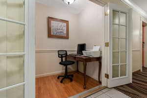 thumbnail: Business center