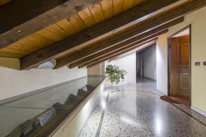 thumbnail: Interior detail