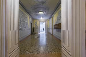thumbnail: Interior detail