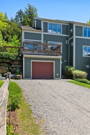 thumbnail: Exterior