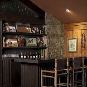 thumbnail: Bar (on property)