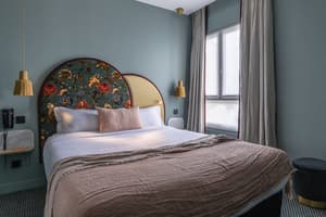 thumbnail: Room