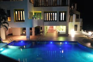 thumbnail: Exterior