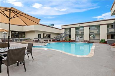 Pool,On-Site,Property Amenity,Recreation