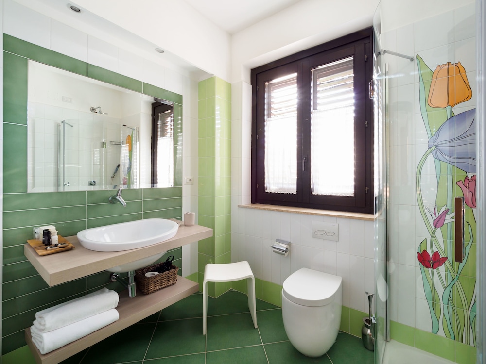 Bathroom shower