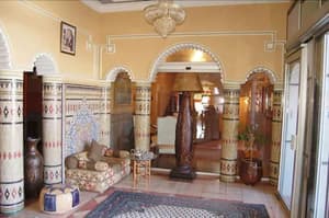 thumbnail: Interior entrance