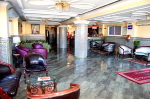 thumbnail: Lobby sitting area