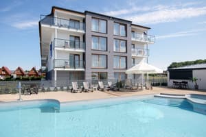 thumbnail: Exterior