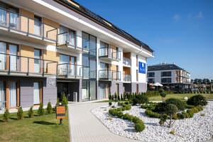 thumbnail: Front of property