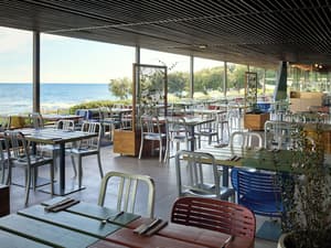 thumbnail: Restaurant