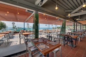 thumbnail: Restaurant
