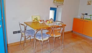 thumbnail: In-room dining